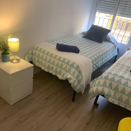 Апартаменты 3Centro Malaga Especial Grupos Parking Gratis Экстерьер фото